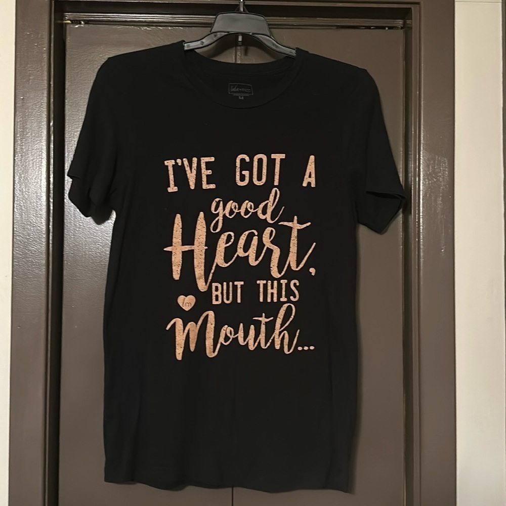 ❗️sold❗️ Like new Lulu Mac graphic tee, women size M, very soft